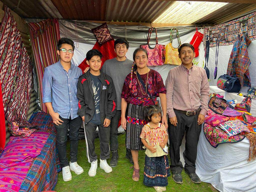 Martina Suy Lares schaalde haar weverij op naar vijf naaimachines dankzij microkredieten